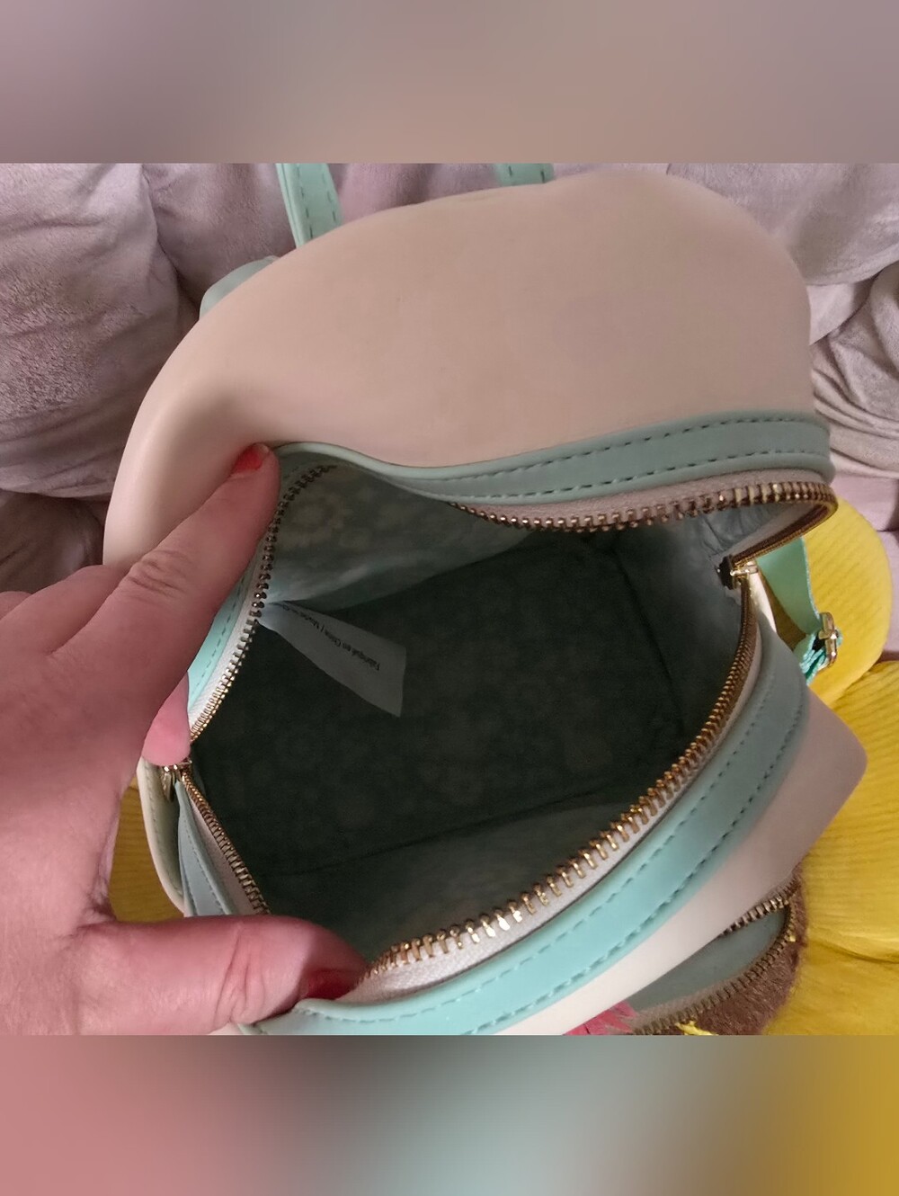 Alice In Wonderland Backpack - Picture 7 of 12